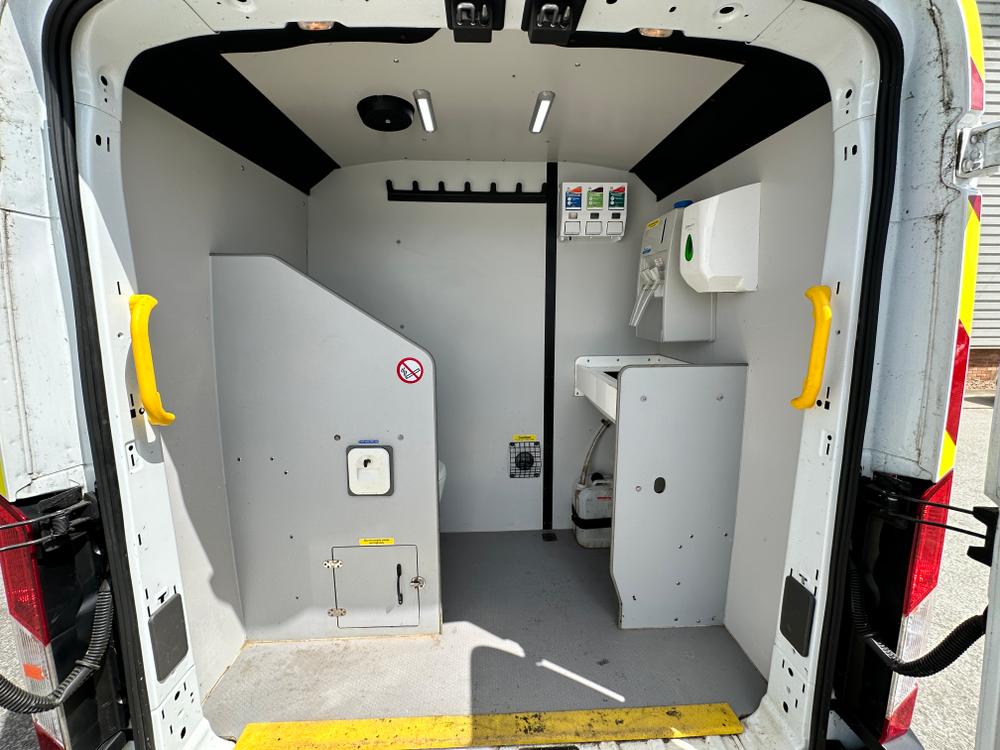 Ford Transit Photo 10e1543b-5d3c-4d67-aec5-d8098a2e1dc5.jpg