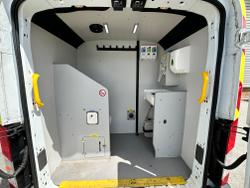 Ford Transit Photo 16