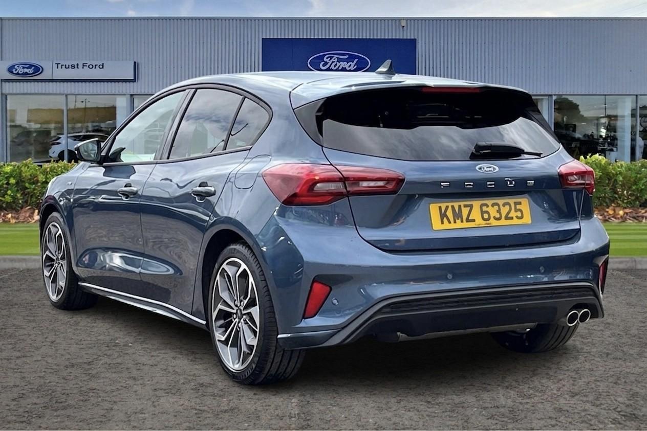 Ford FOCUS Photo 1