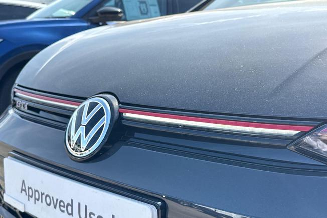 Volkswagen Golf Photo 50