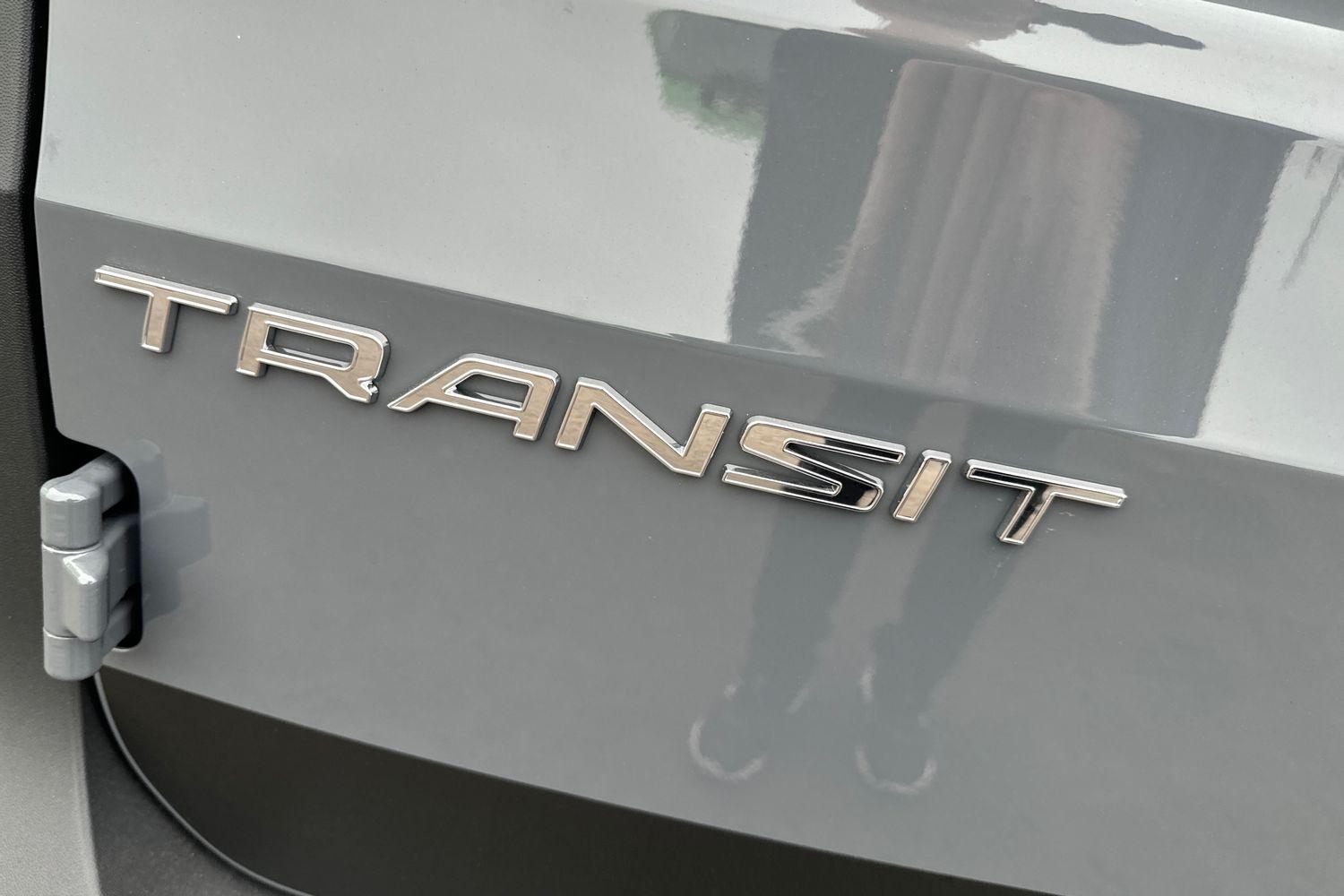 Ford TRANSIT CONNECT Photo 19