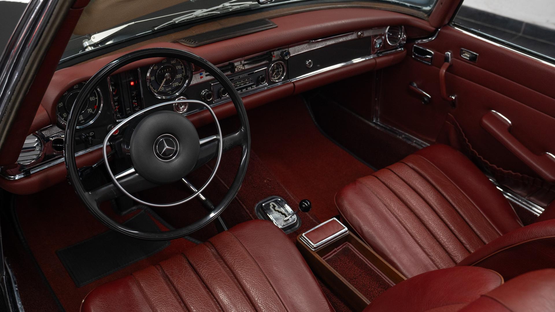 Mercedes-Benz 280 SL Photo 110ecd82-9ef8-425b-b6f5-a7bbfd28971b.jpg