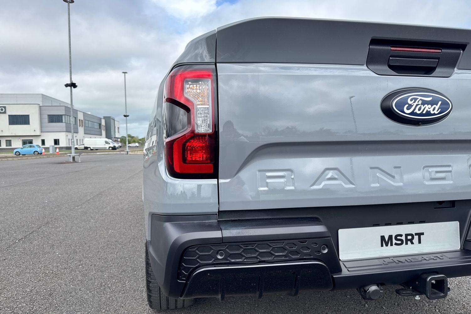 Ford RANGER Photo 32