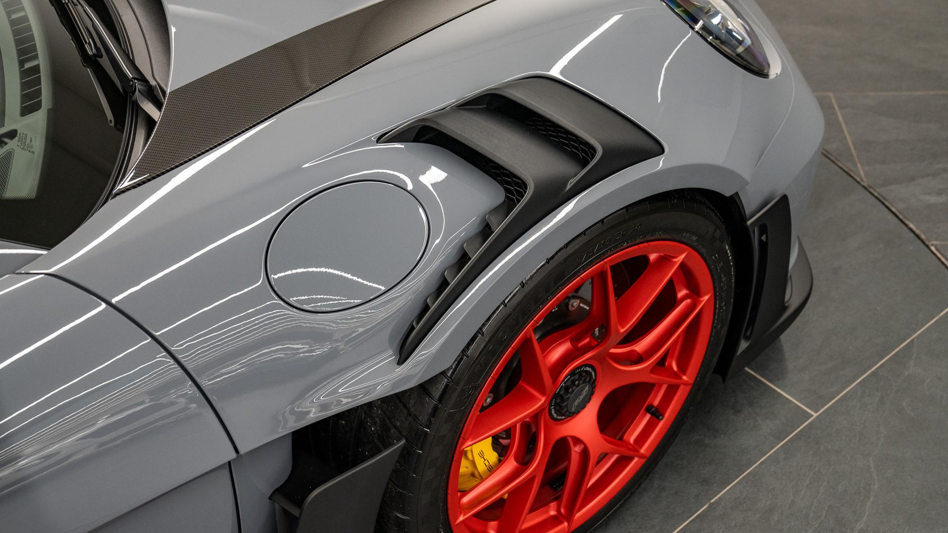 Porsche 911 Photo 11253cd1-8e27-4eb9-82f0-623587d51fb8.jpg