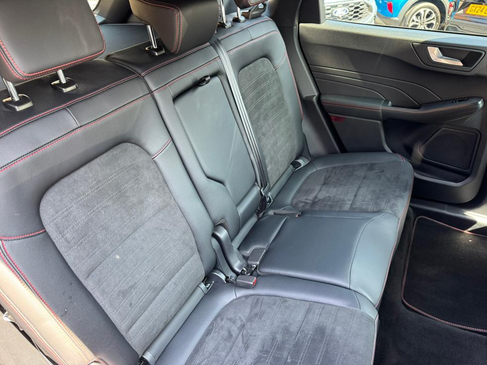 Ford Kuga Photo 112a7cd4-e5ad-490d-9ebd-0a07e8753acc.JPEG