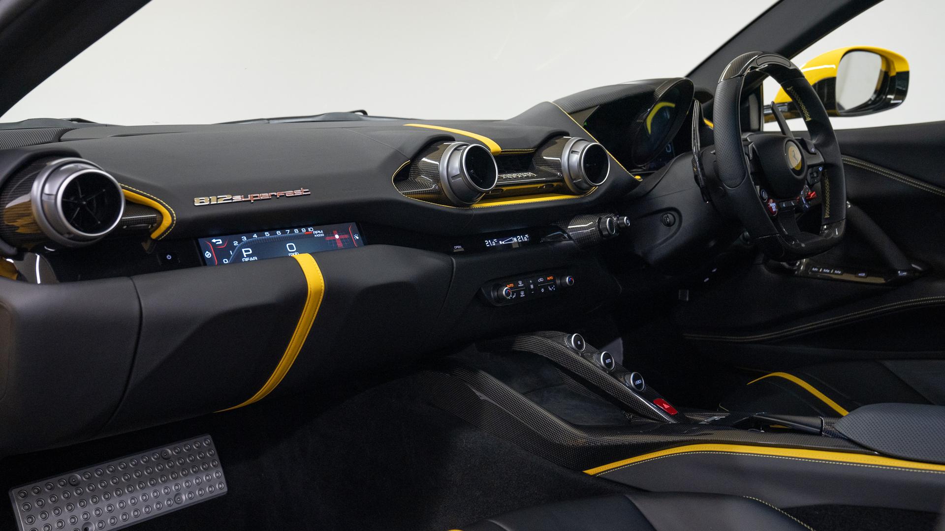 Ferrari 812 Photo 113510e8-2467-446a-912a-051ba45947f4.jpg