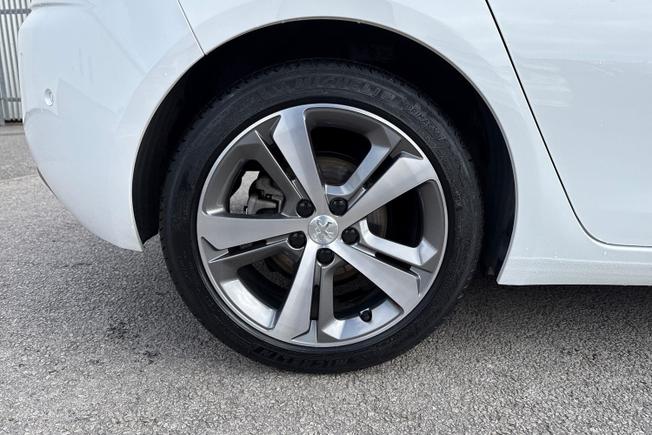 PEUGEOT 308 Photo 22
