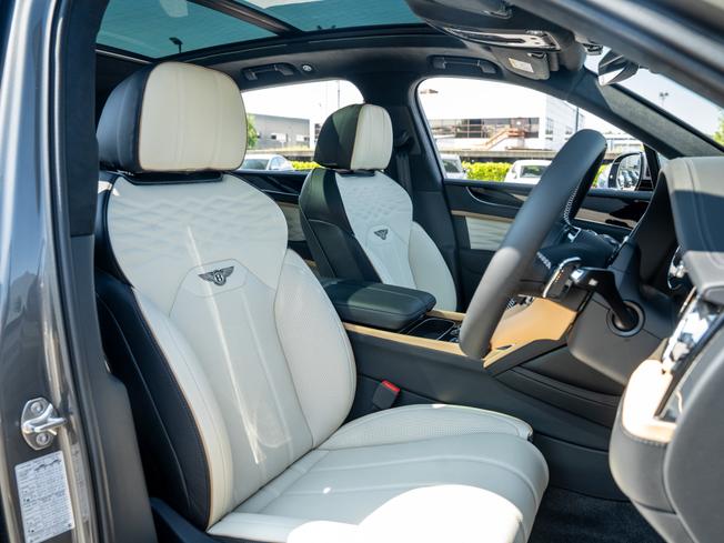 BENTLEY Bentayga  Photo 25