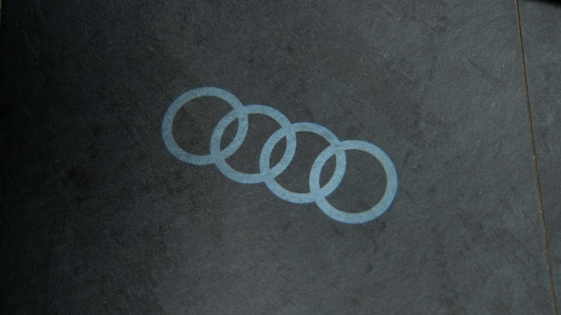 Audi RS6 Avant Photo 1159715b-3d59-4fb3-902a-38a1804f0ced.jpg