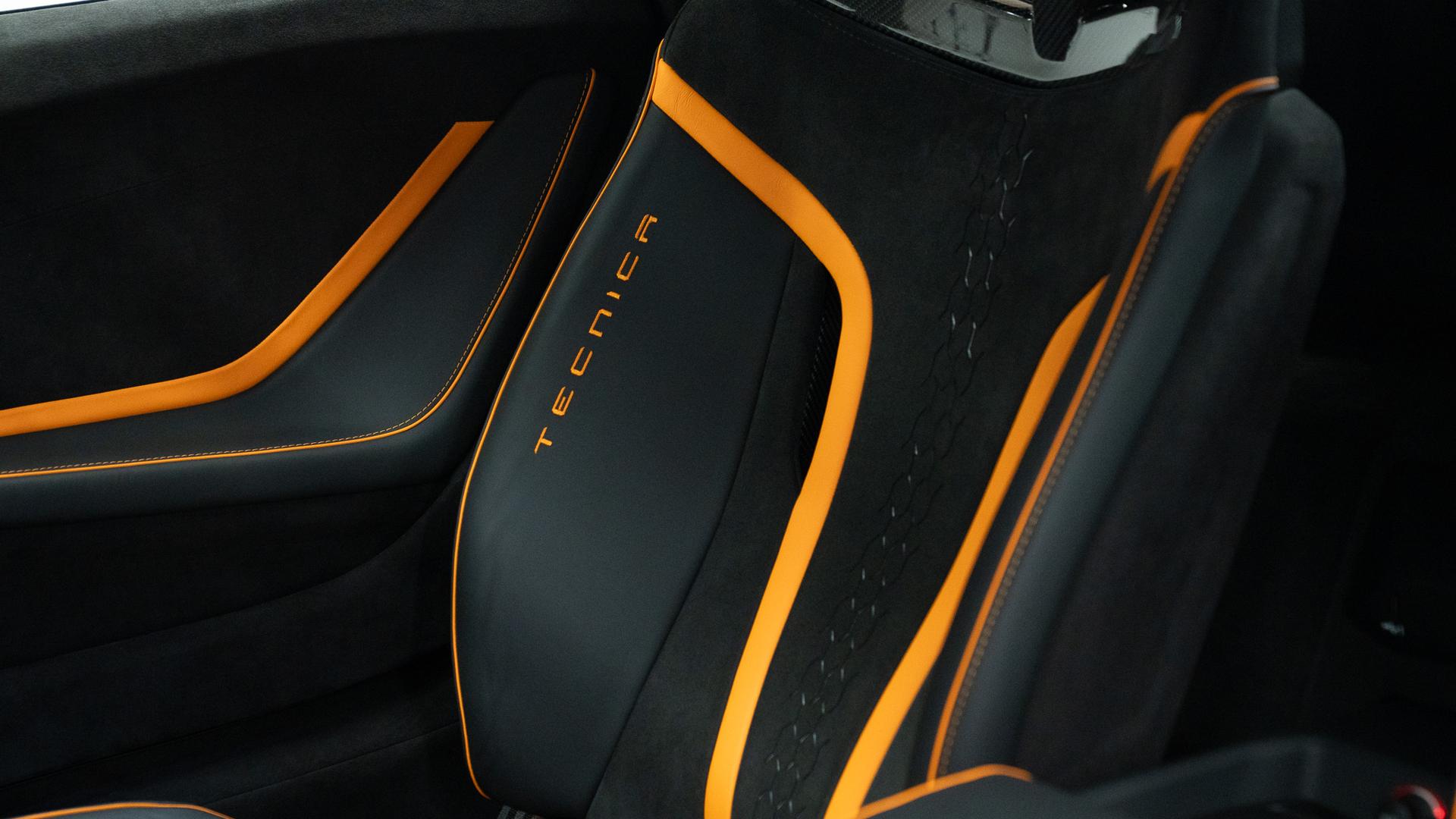 LAMBORGHINI Huracan Photo 1161a7e8-70a2-4c6c-bee0-87229f022bb3.jpg