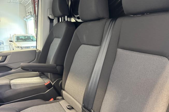 VOLKSWAGEN Crafter Photo 21
