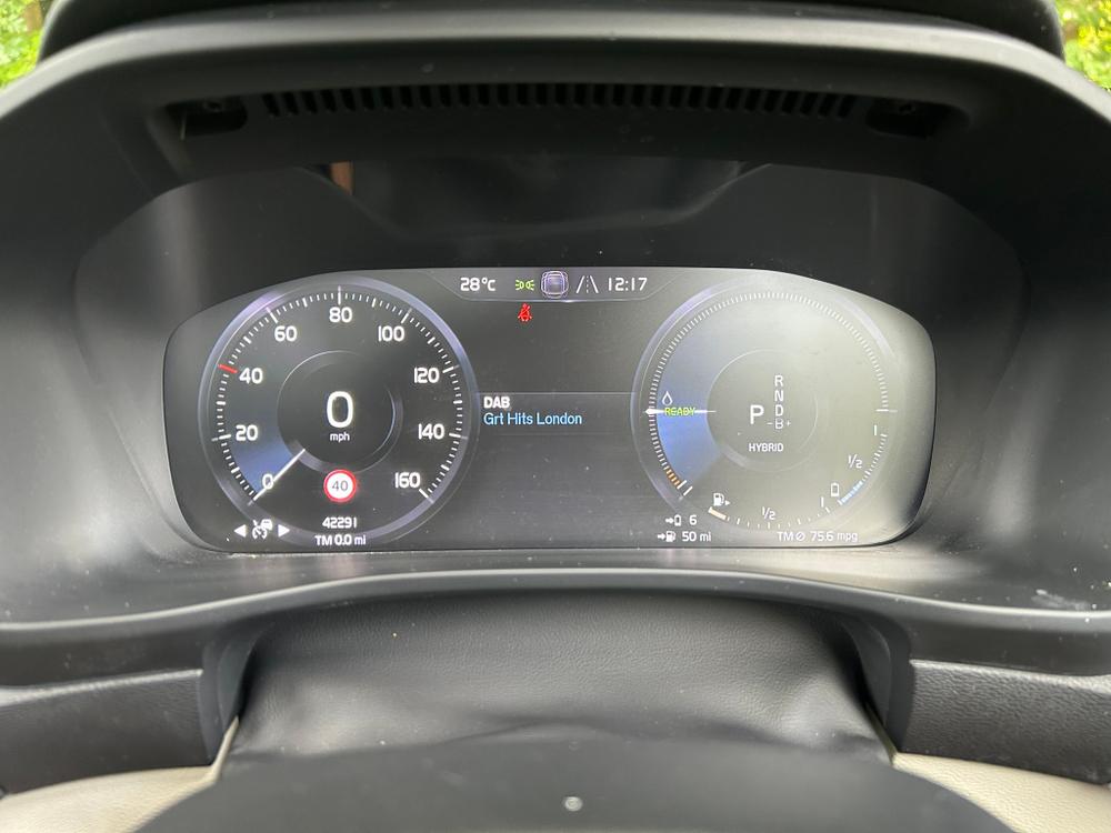 Used Volvo XC40 HG70AAO 44