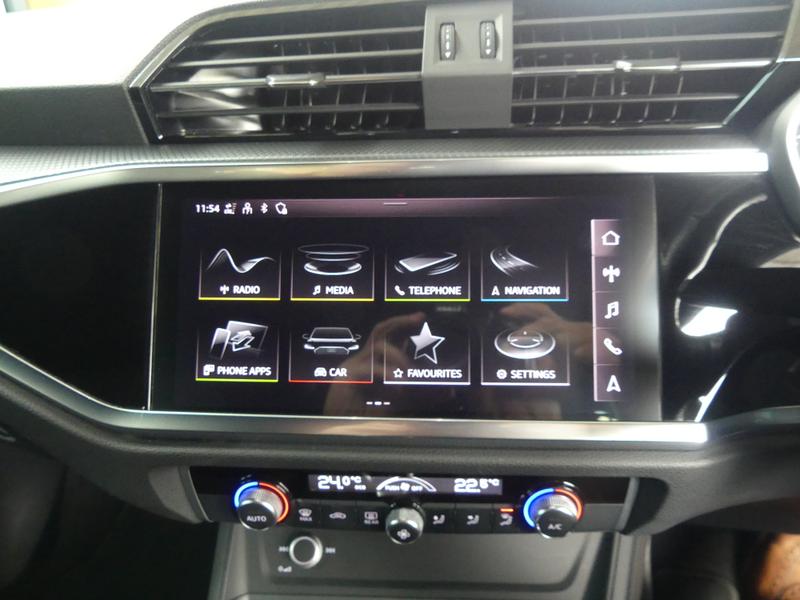Audi Q3 Photo 118290d0-878d-415d-bdac-3bc2785366ab.jpg
