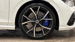 VOLKSWAGEN Golf Photo 5