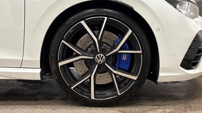 VOLKSWAGEN Golf Photo 5