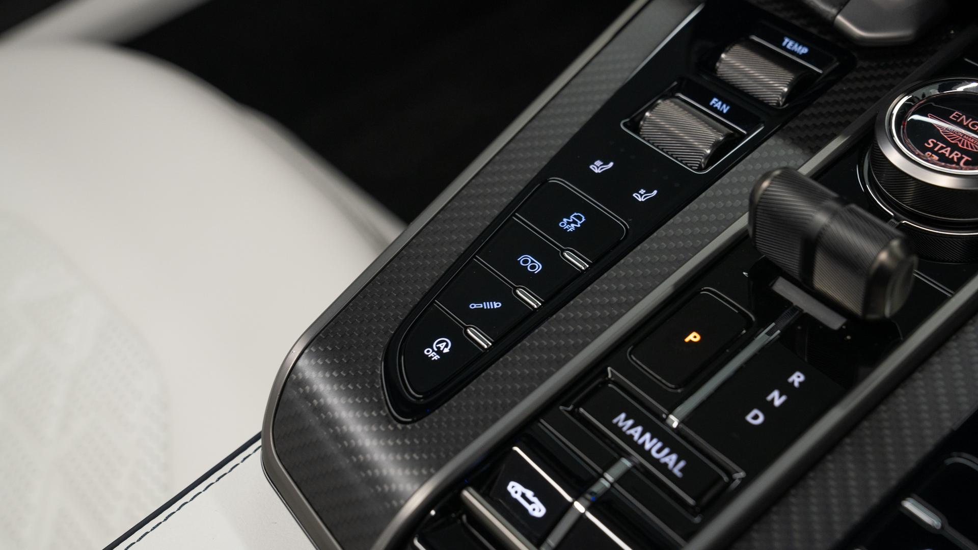 Aston Martin Vanquish Photo 1187e50c-49ac-4329-90f7-77aebf0b14c9.jpg