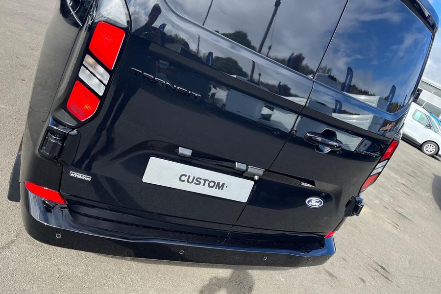 Ford TRANSIT CUSTOM Photo 118da368-b6bd-4e20-833b-c0ba63b637a5.jpg