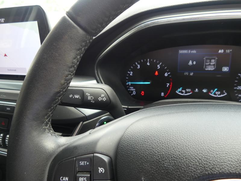 Ford Focus Photo 11935330-dd2e-4eba-ad7b-b66b4b03f965.jpg