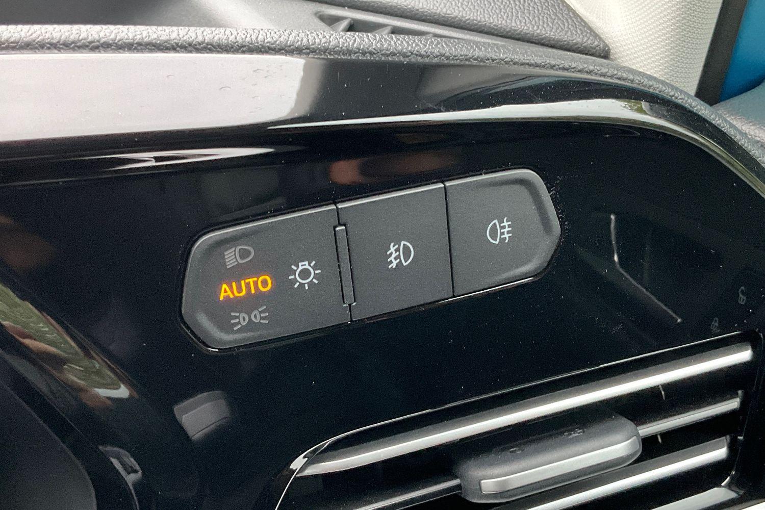 Ford TRANSIT CONNECT Photo 19