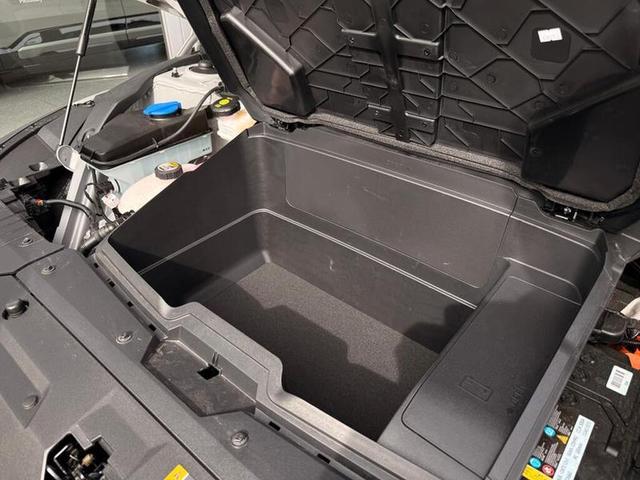 Kia EV6 Photo 1195d2b2-f3bd-4fc7-a8fa-b10e1eb08589.jpg