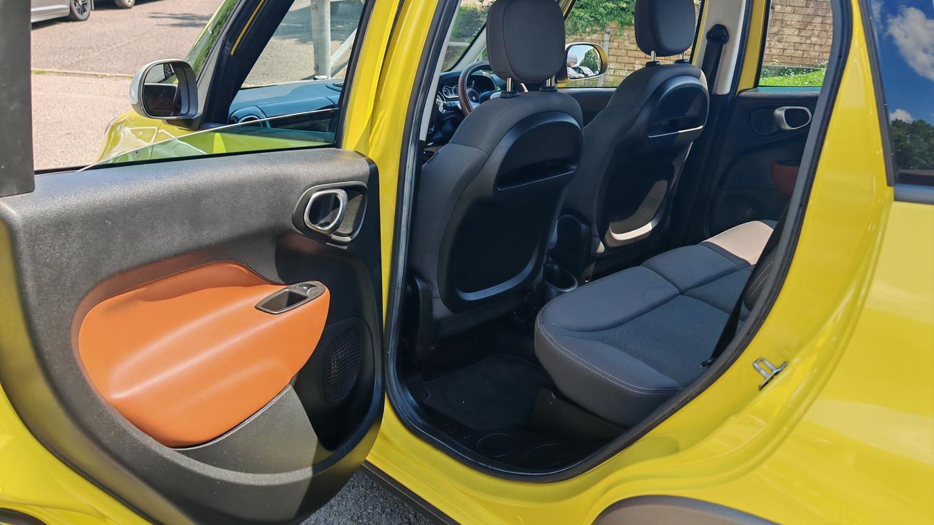 Used Fiat 500L MV14AEY 19