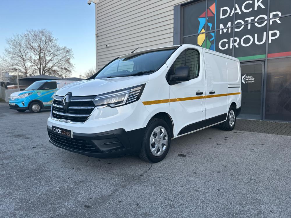 Renault Trafic Photo 11a6ccf6-f047-4df7-9baf-6ce98478db86.jpg
