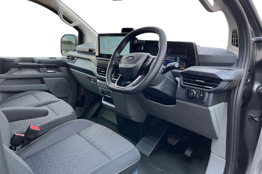 Ford TRANSIT CUSTOM Photo 11acfa66-68b5-47b9-a2ab-1aff190cc3ec.jpg
