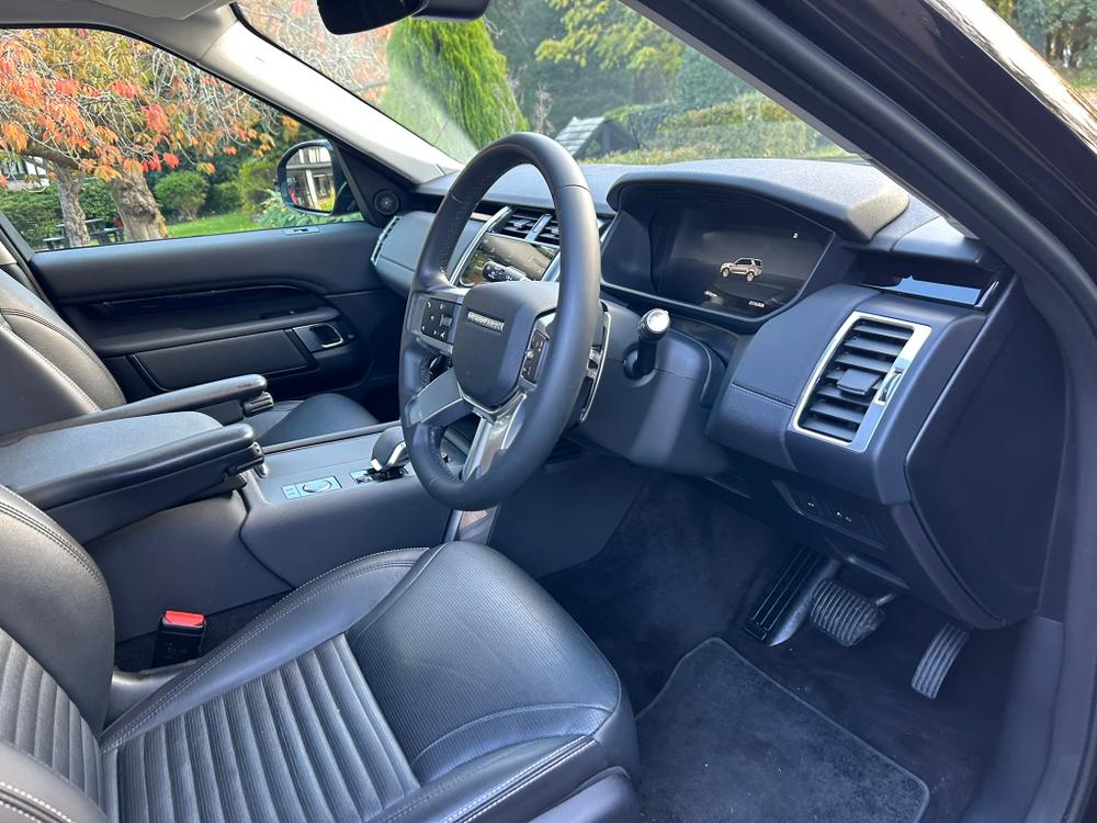 Used Land Rover Discovery YC24LPU 4
