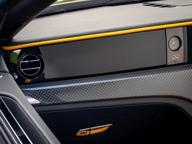ROLLS-ROYCE Spectre Photo 18