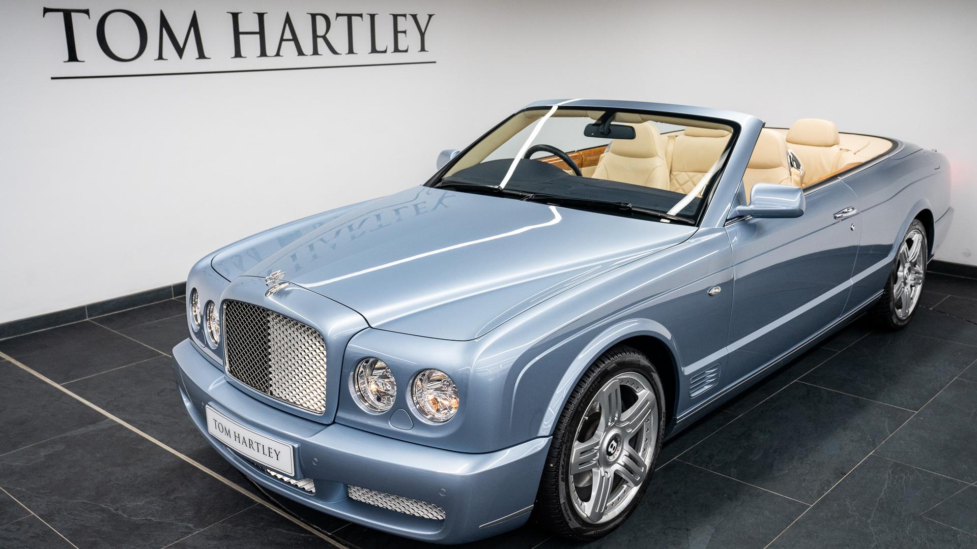 Bentley Azure T Photo 11c3e1b2-d773-45ab-b298-2c046a0a6a41.jpg
