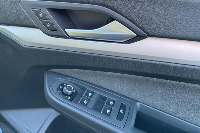 Volkswagen Golf Photo 25