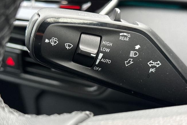 VOLKSWAGEN ID.3 Photo 28