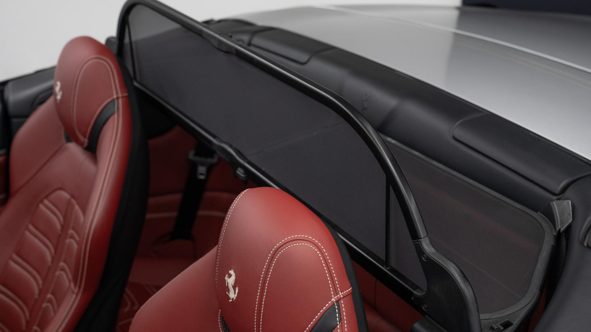 Ferrari California Photo 11dfe225-3bb5-4ab2-98d4-0c51c94ff917.jpg