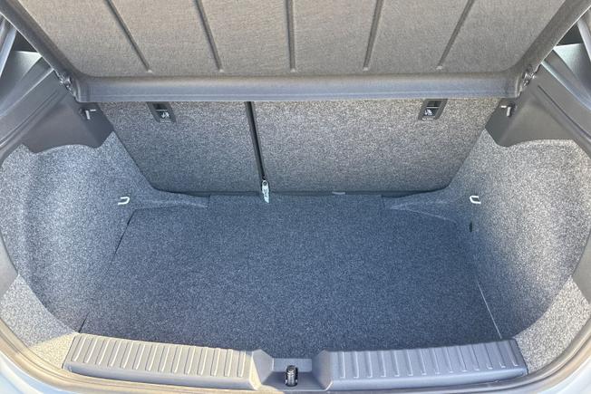 SEAT Ibiza Photo 12