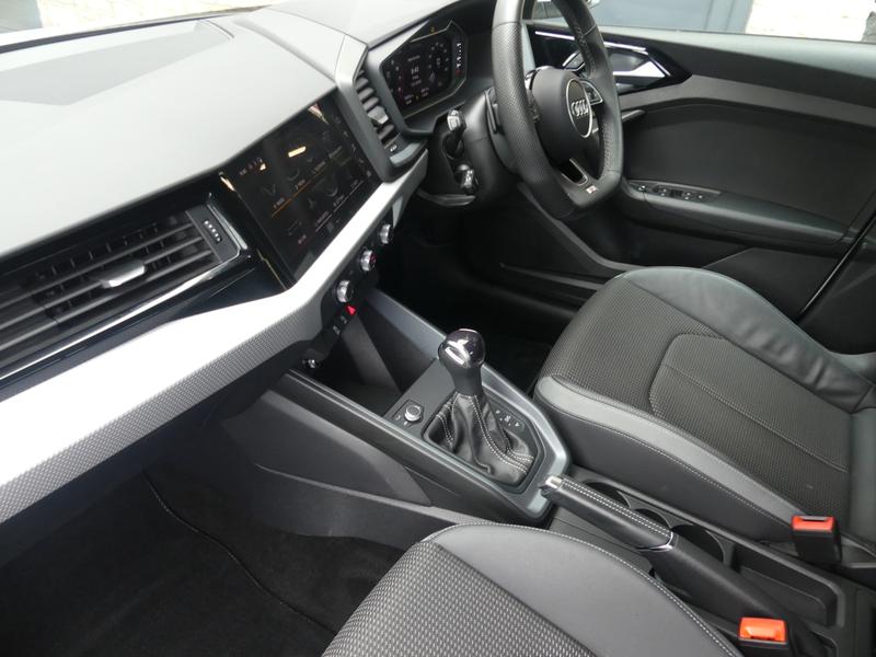 Audi A1 Photo 120029d6-2ab3-4e26-8926-bf9a9e641279.jpg
