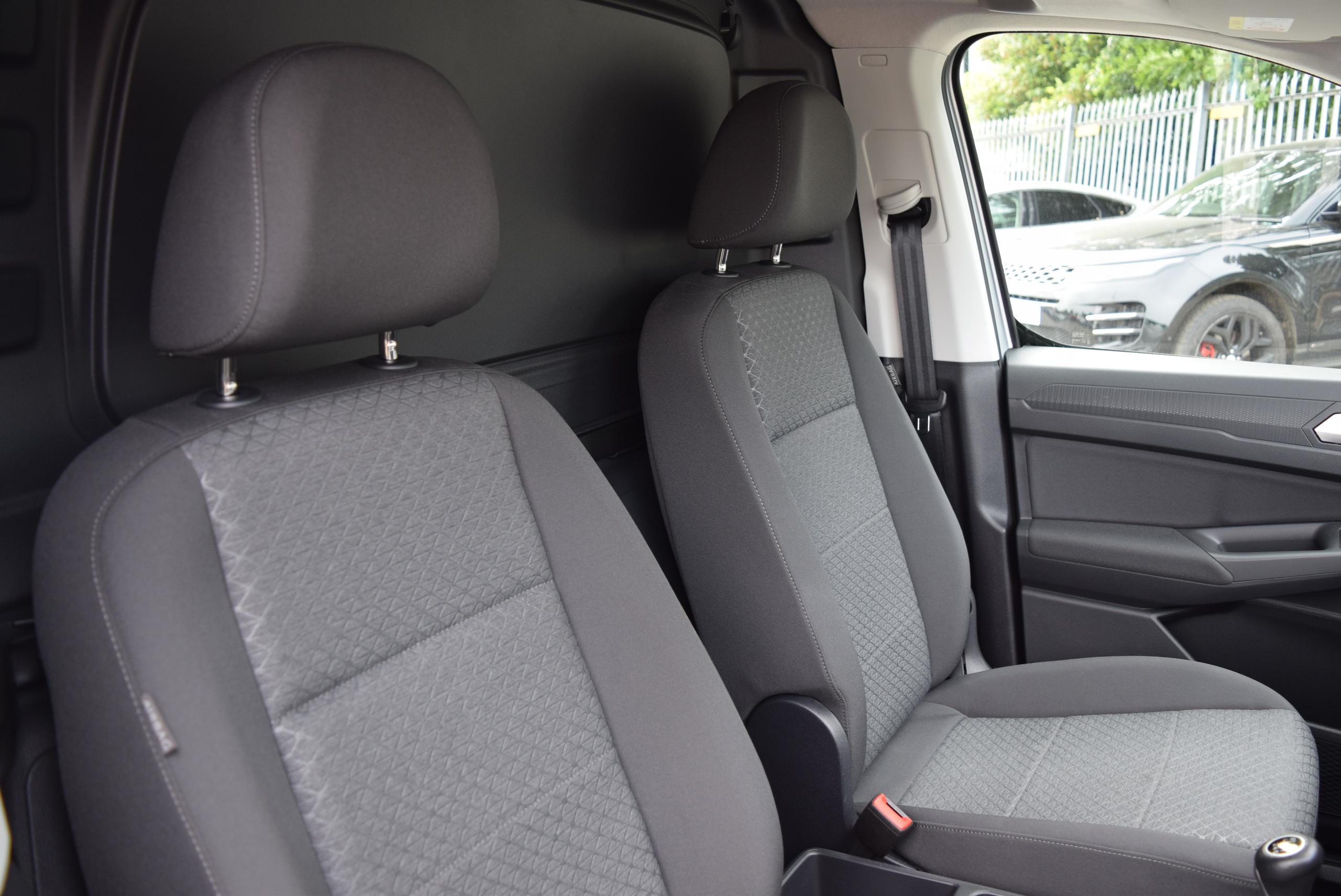 2025 Ford Transit Connect 2.0 230 EcoBlue Limited Panel Van 6dr Diesel Manual L2 Euro 6 (s/s) (102 ps) - vehicle photo 29 for sale on PureCar