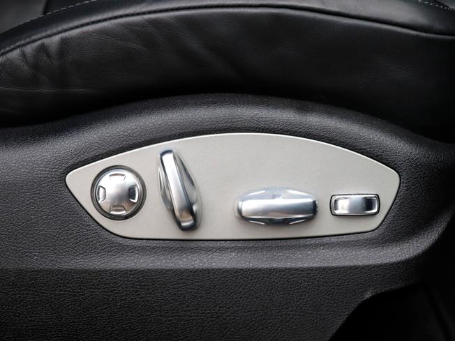 PORSCHE Macan Photo 15