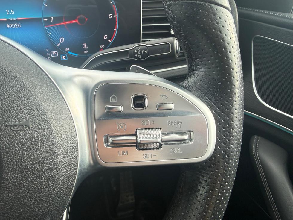 Mercedes-Benz GLE Photo 1231f59f-6e4c-41fa-8760-4b799911453a.jpeg