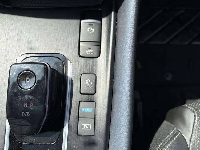 Nissan Qashqai Photo 1249ee64-9a8a-4e36-82dd-09c5ba433afe.jpg