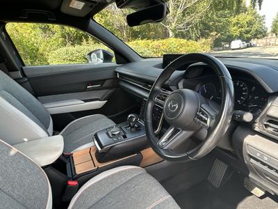 Mazda MX-30 Photo 1