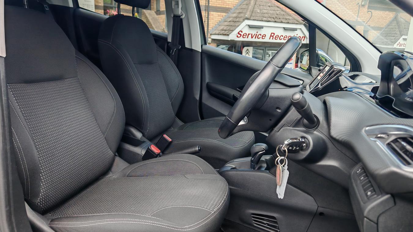 Used Peugeot 208 WG67UPK 9