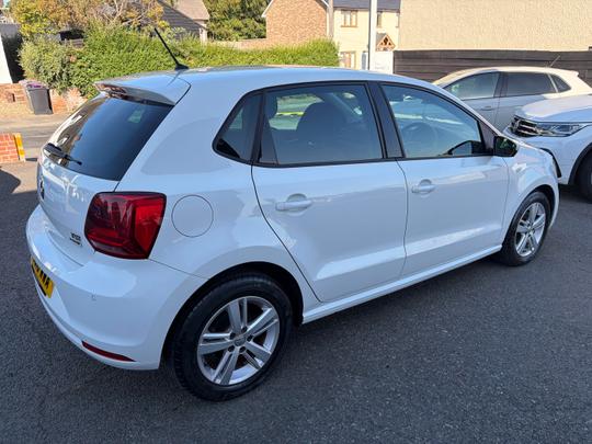 Volkswagen Polo Photo 12611bd8-61f7-4415-90d1-38f90e4fc4d0.jpg