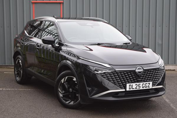 Used 2025 Nissan QASHQAI 1.3 DiG-T MH 158 N-Connecta 5dr Xtronic Black at SERE Motors