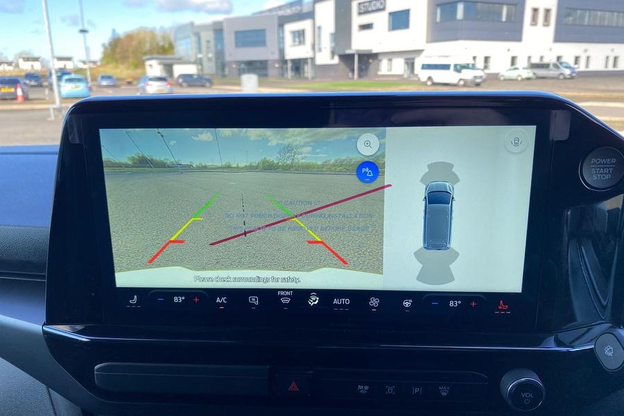 Ford TRANSIT CUSTOM Photo 126f783b-d13b-4100-b82e-066c21f56a43.jpg