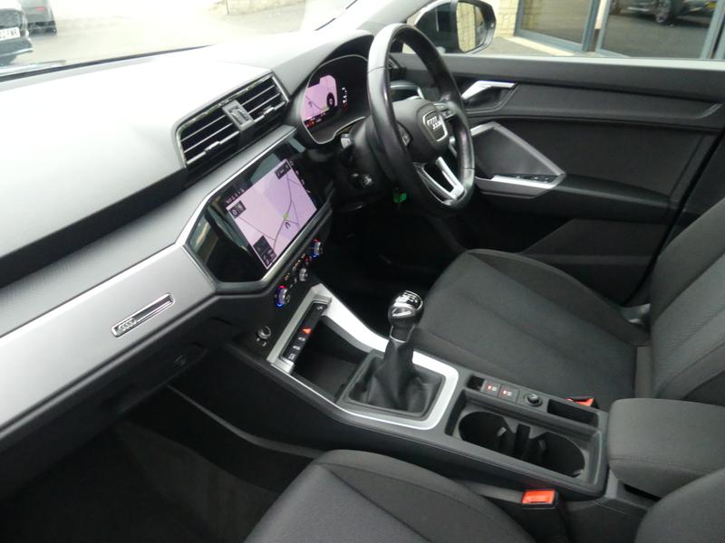 Audi Q3 Photo 12820d36-2a8e-46c0-886b-74a324def76f.jpg