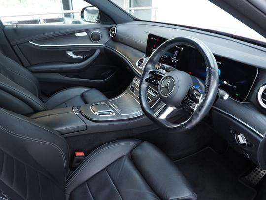 Mercedes-Benz E Class Photo 12843c98-7e43-4d11-b31c-501d4e482cf3.jpg