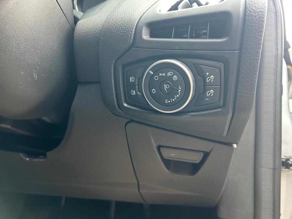 Ford Focus Photo 1288f627-ae9a-4148-ba4c-6ca1bd0c286c.jpeg