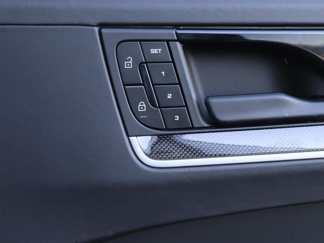 PORSCHE Cayenne Photo 26