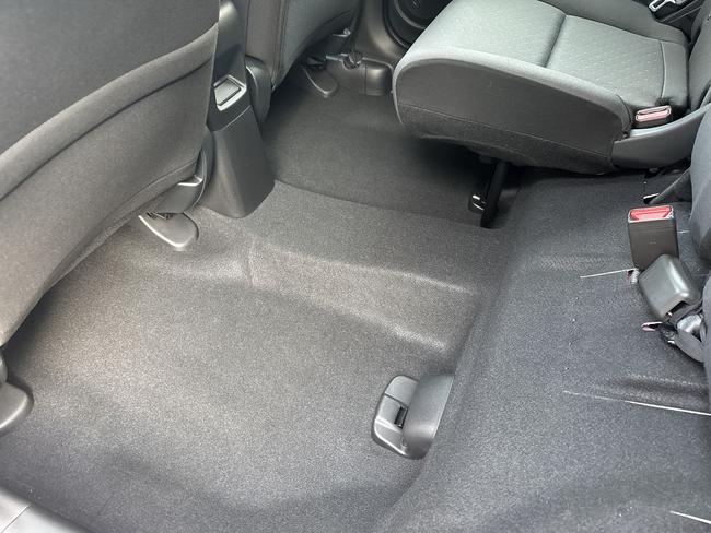 Honda Jazz Photo 12a4e6aa-bbf4-4f24-ad8c-15a9a82c57ad.jpg