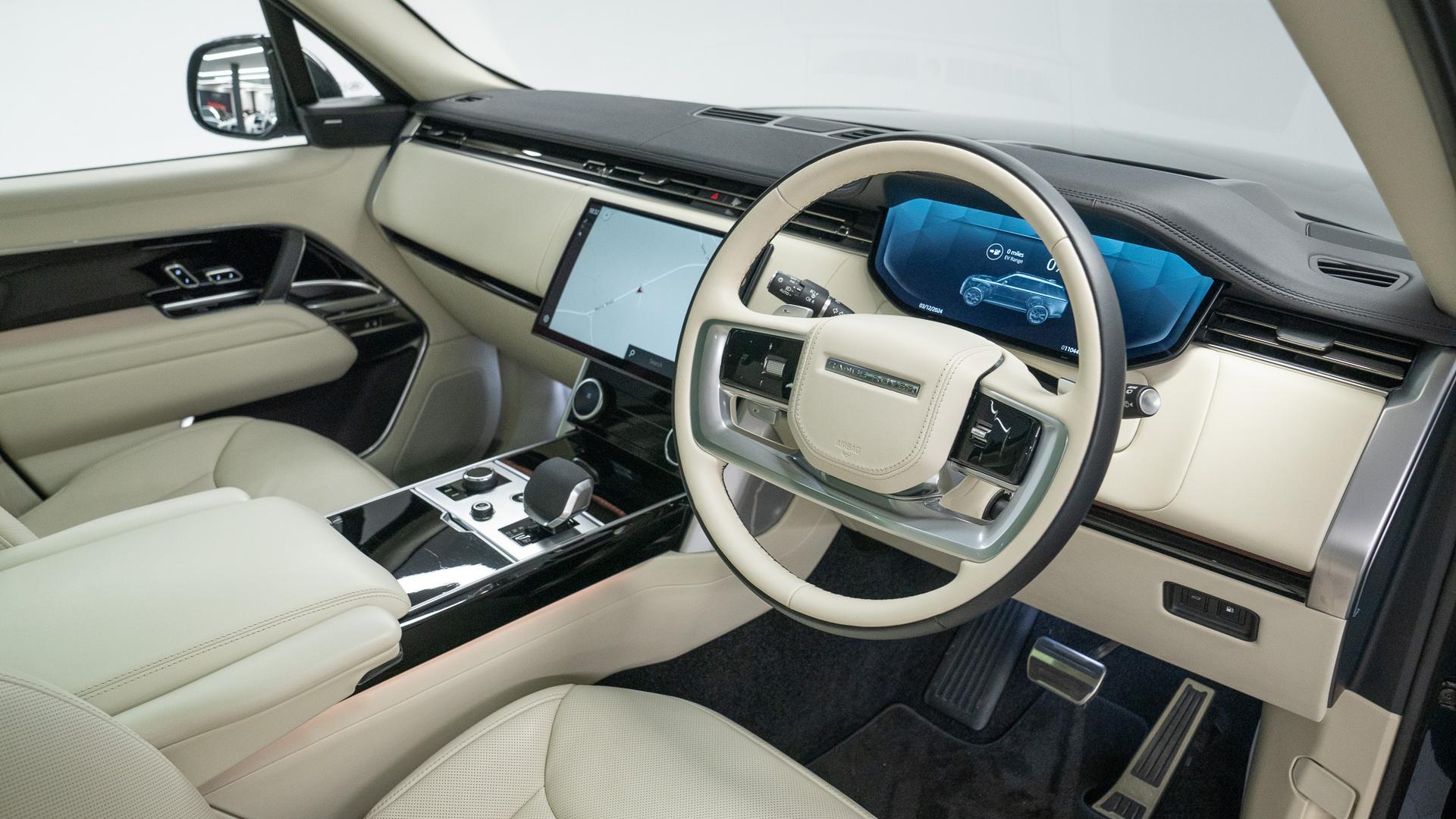 Land Rover Range Rover Photo 12b61d97-14a5-45ca-83b4-634bf391aa99.jpg